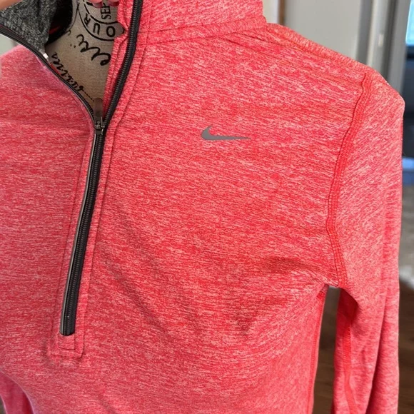 Nike Dry-Fit Pullover - Picture 3 of 5